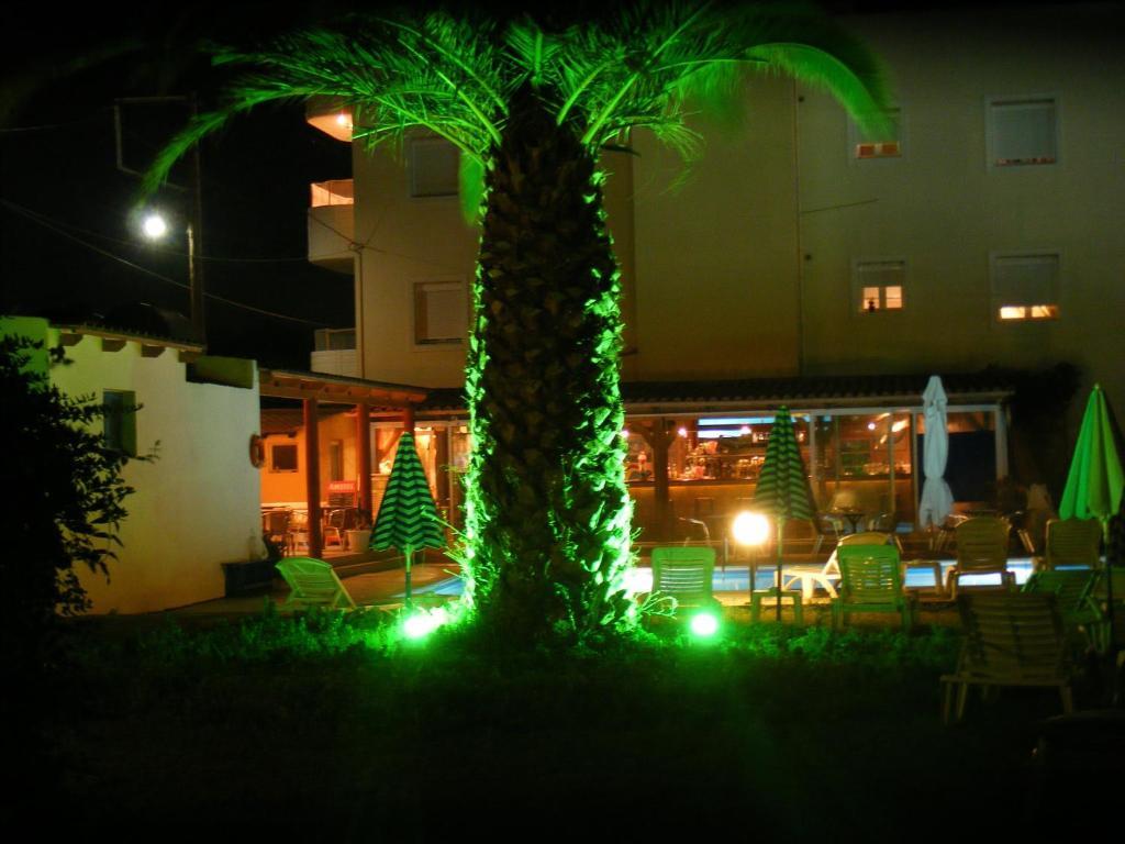 Australia Hotel Gazi Exteriör bild